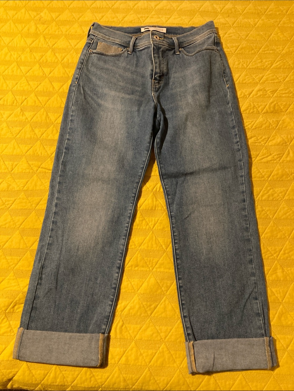 Levi's Women's Straight-Leg Jeans in Light Blue Wash